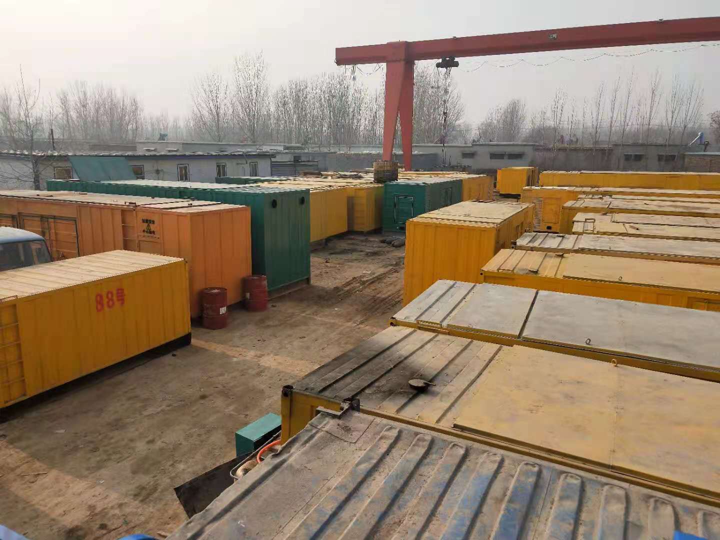 师宗租赁发电机-灰尘、风沙对柴油发电机组造成哪些不良影响？