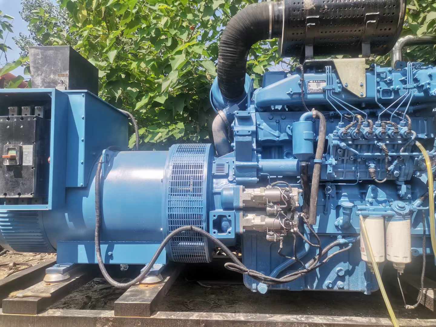 师宗详细说明降低 800kW 柴油发电机输出电流波动的方法