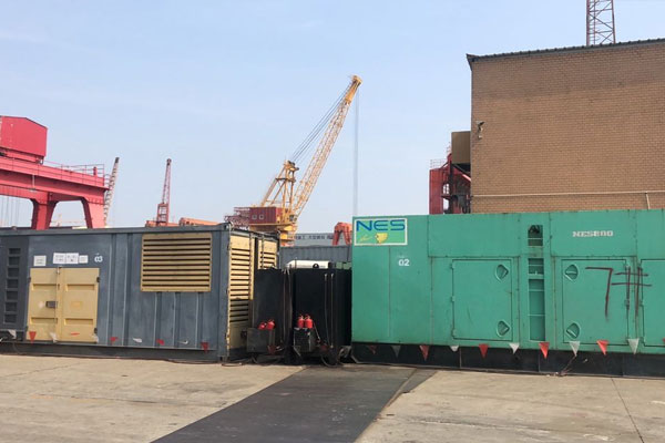 师宗发电机出租空气滤清器的清洁频率是多少？