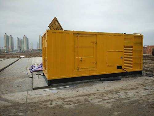 师宗合同中关于乙方责任导致工期延误的赔偿标准应该如何制定？